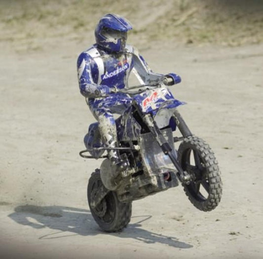 ANM1201RTR  Anderson M5 Cross; RTR - Blue